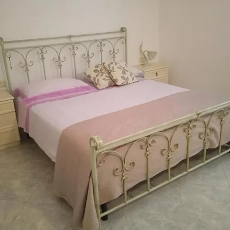 Al Mare Climatizzati 아파트 *